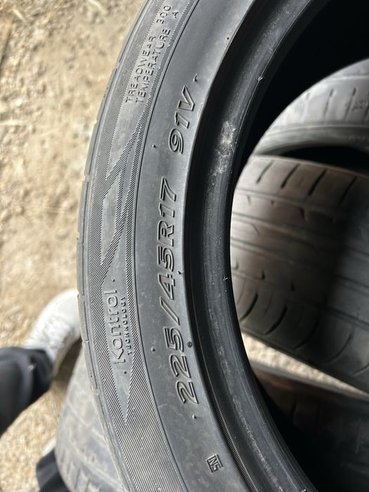 Продам шины на 17