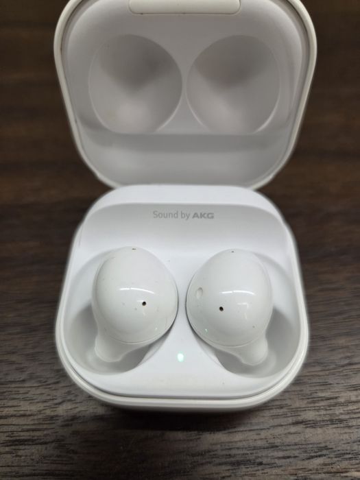 Продаю наушники galaxy buds 2 без амбушюры