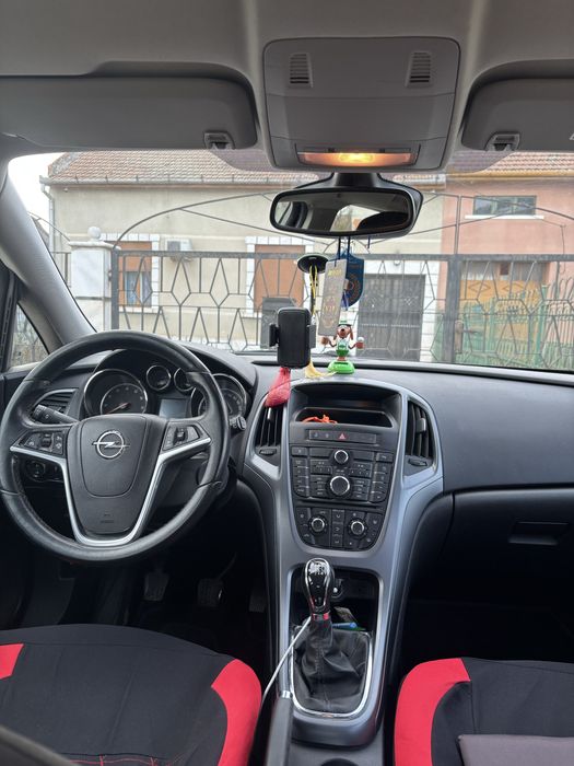 Opel Astra J 2012 1.4