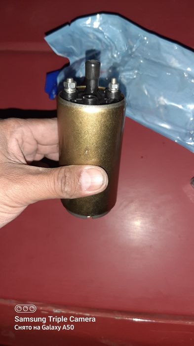 Продам стекло подъёмник на мазду