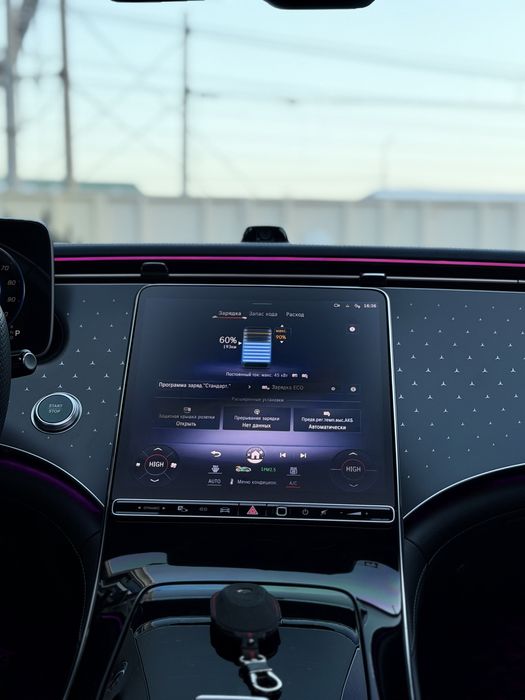 Mercedes Benz EQE 350