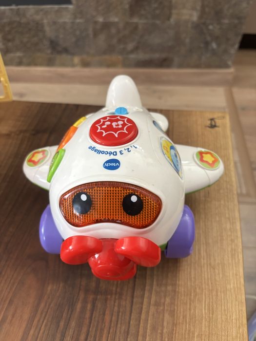 Самолет vtech всичко работи