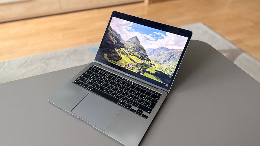 MacBook Air 13 M1 8GB / 256 GB