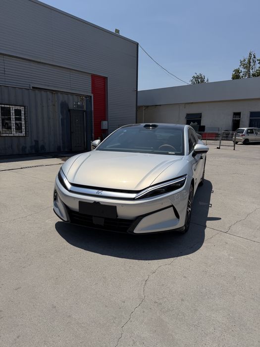 BYD HAN L. AWD. Fulli 2.7 S. Srochno sotiladi.
