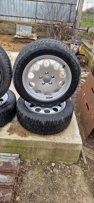 Vând jante audi R16 cauciucuri iarnă 205 55 R16
