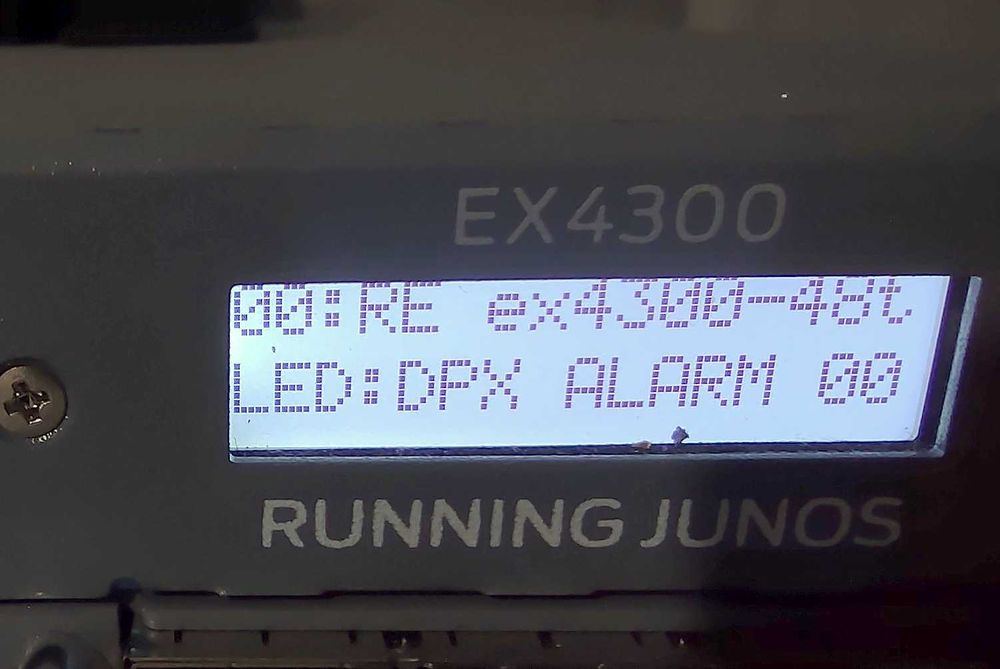 Управляем суич Juniper EX4300-48P с 48*1G PoE, 4*SFP+ 10G/1G, 4*40G