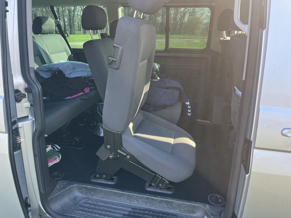 Vw Transporter Caravelle  7+1 2.5 TDI,  2009, 96KW.