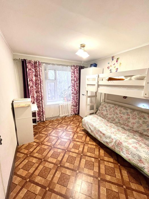 Продаётся 3 комн квартира