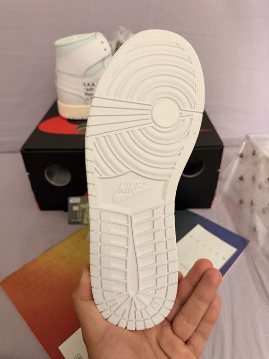 Jordan 1 off white alaska