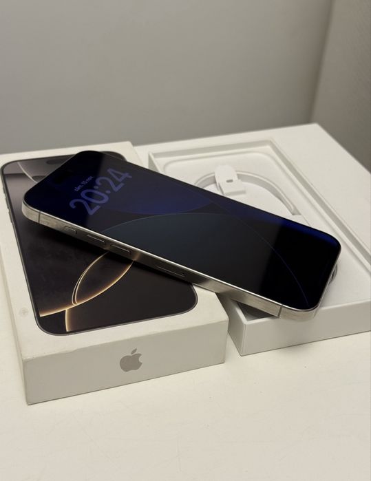 Iphone 16 pro max Natural Titanium