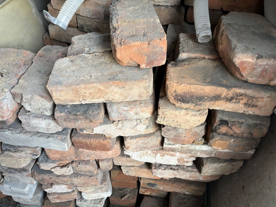 Продам красный кирпич