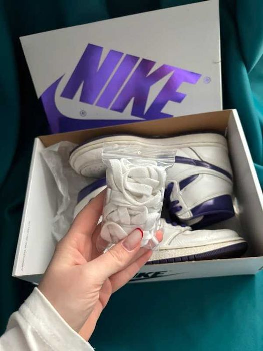 Jordan 1 Retro High Court Purple WMNS