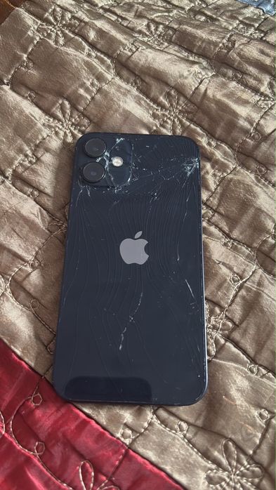 Продам Iphone 12 mini