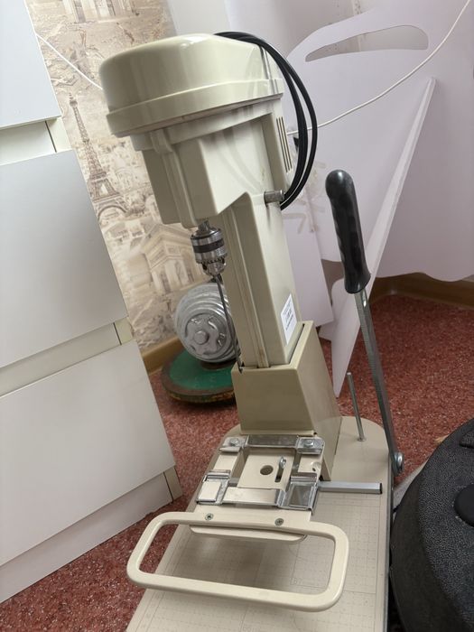 Станок архивного переплета