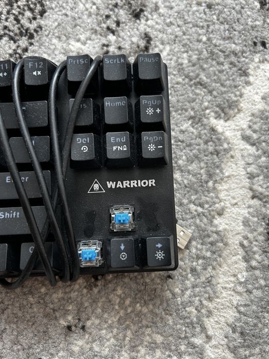 Vand tastatura mecanica gaming