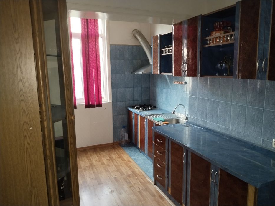 2-xonali uy sotiladi