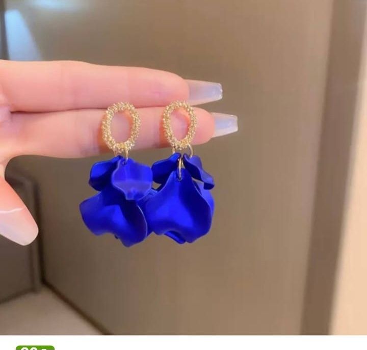 Листаем продам набор. Есть колготки