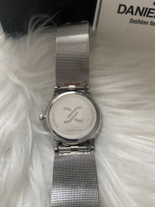 Ceas Daniel KLEIN