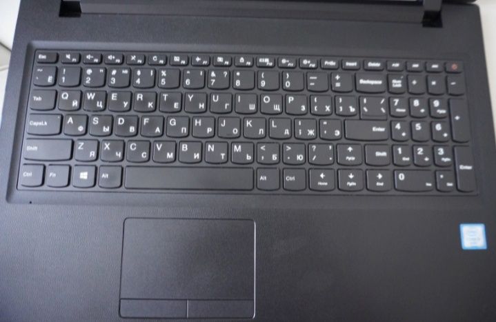 Lenovo ideapad i3 6006U