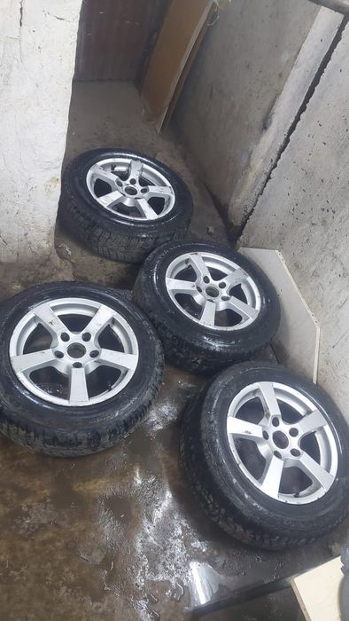 Продам диски R15, резина бонусом