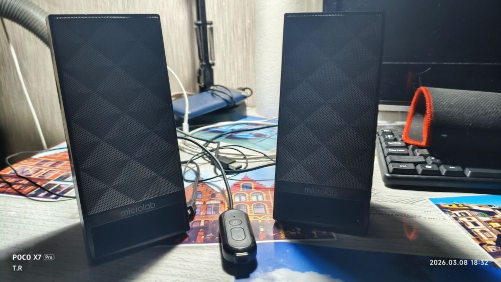 Продам колонки MicroLab B53