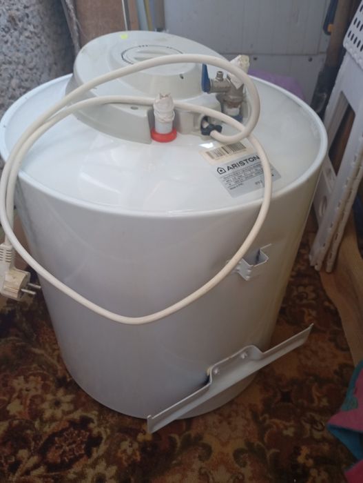 Продам водонагреватель