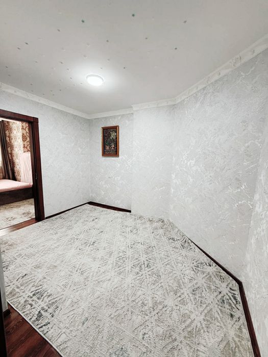 Сагбон  ЖК- Bauraum 2- хоналик  квартира  срочно  сотилади  Корасарой