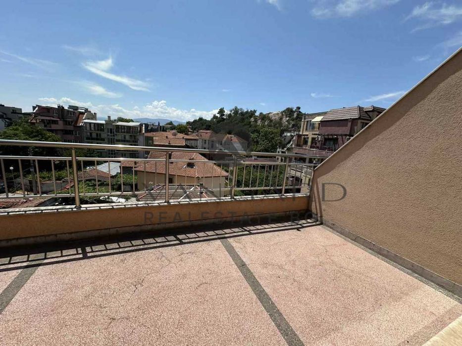 Продава се Тристаен апартамент в Пловдив, Център - 130 кв.м за 1847 €/кв.м - Снимка #12