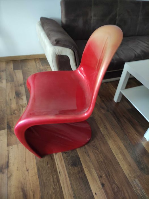 Арт стол - бижу за вашият дом, офис или заведение