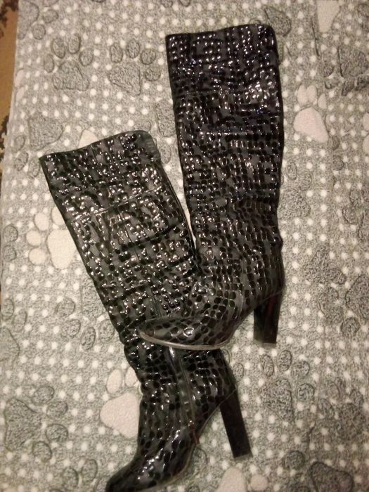 Продам зимние теплые сапожки на девочку