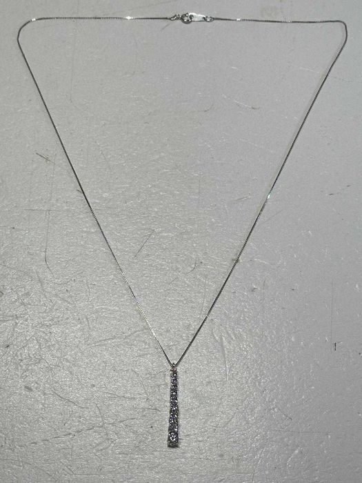 LANT + PANDANTIV AUR alb 18K + 10 Diamante = 0.72CT - VS1 - G - Deosebit !