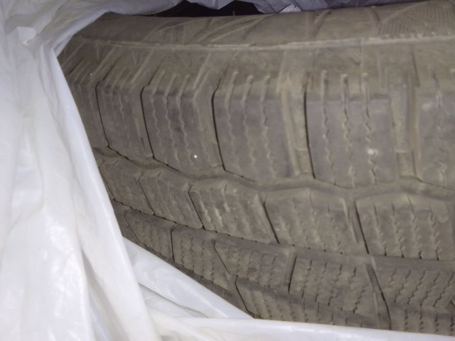Продам Шины бу зимние