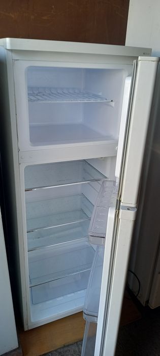 Продаётся холодильник Артель