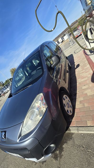 Peugeot Partner 2008 diesel, 3.759 € — imagine 4