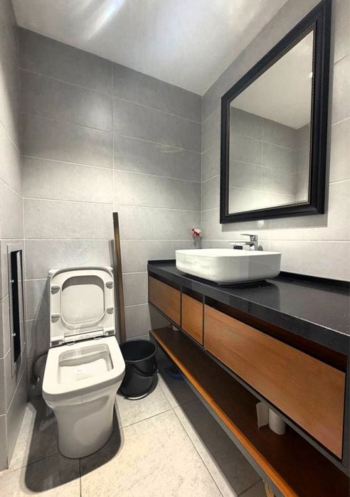 Аренда под Офис Новомосковская 49м2 1500$ торг