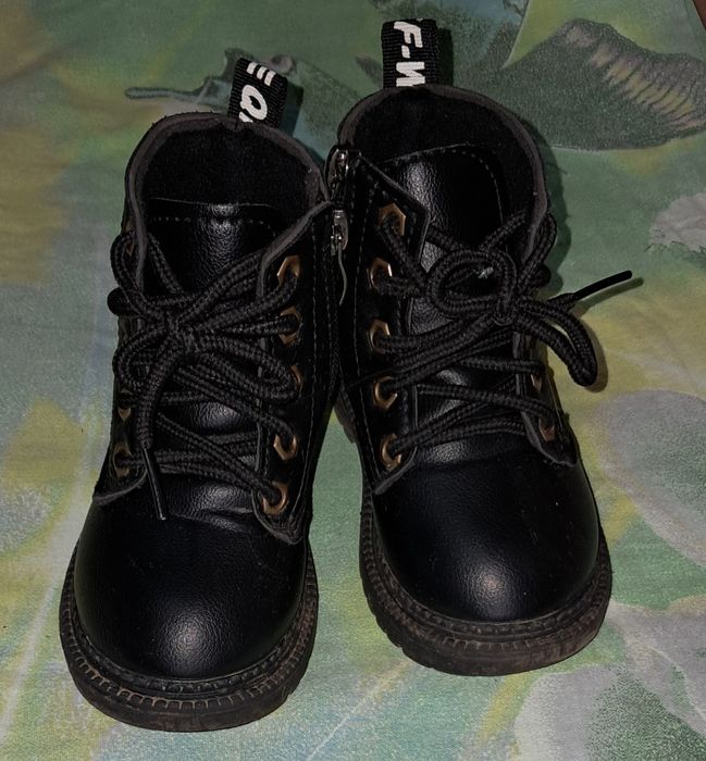 детская обувь на девочку