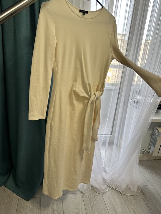 Продаю вечернее платье Massimo Dutti