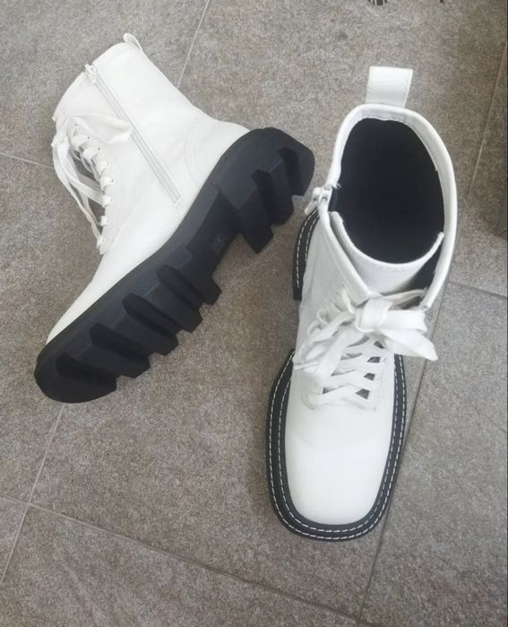 Ботинки Charles & Keith