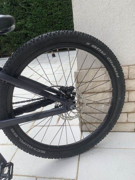 Bicicleta dirt jumper kellys whip 30 modificat