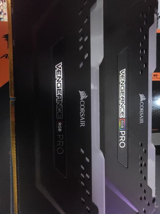 Оперативная память Corsair Vengeance ddr4 32gb