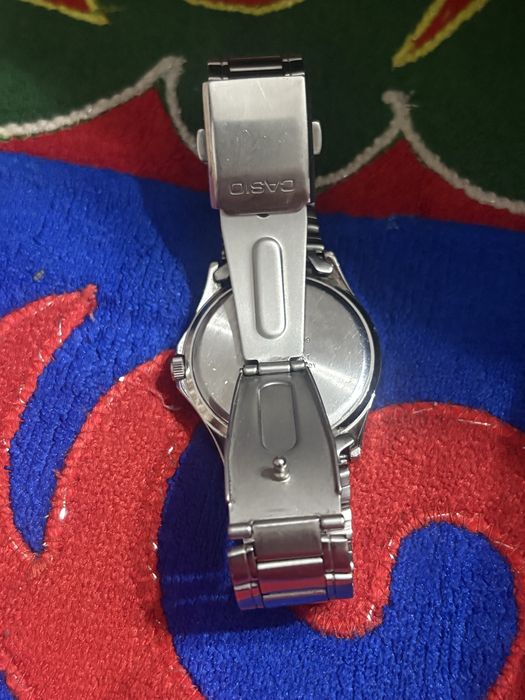 продам часы Casio