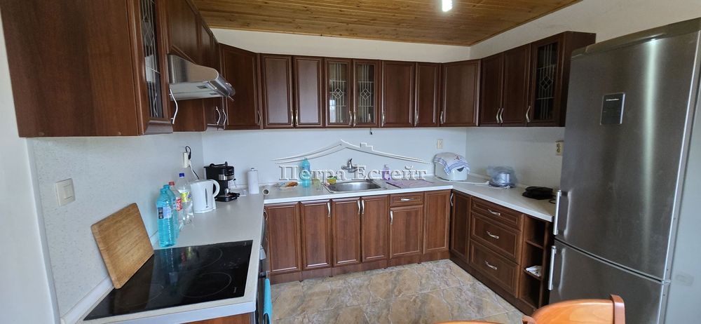 Къща в Варна, област-с.Здравец площ 192 цена 270000