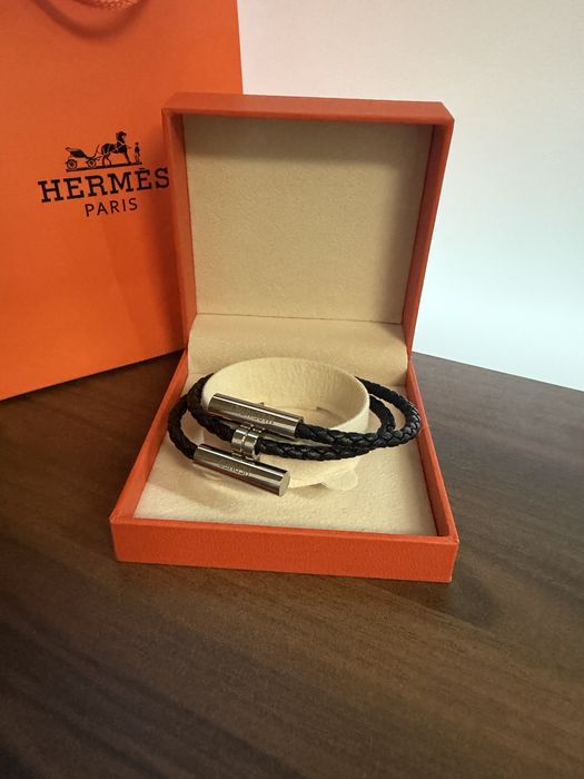 Чисто нови Hermes гривни