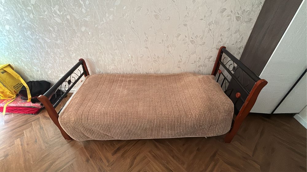 Продам кровать..