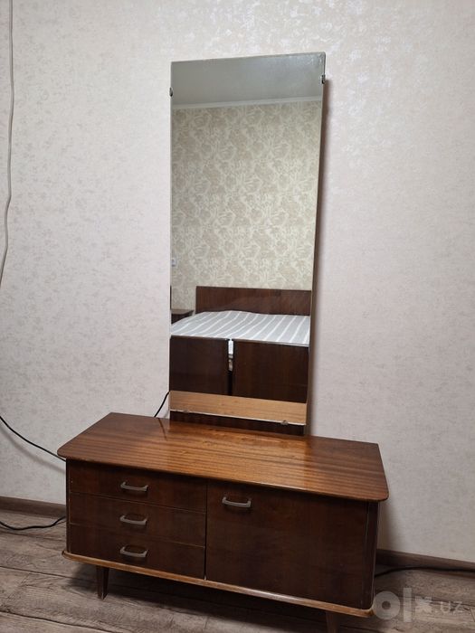Спальный гарнитур