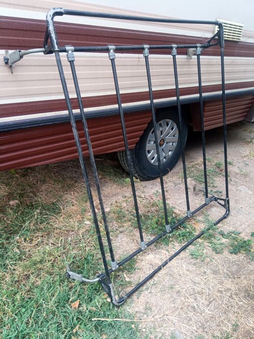 Багажник здрав и надежден