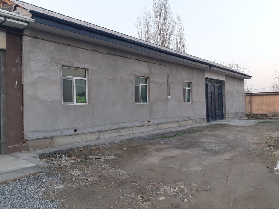 Hovli uy sotiladi 62 000$ kami bor