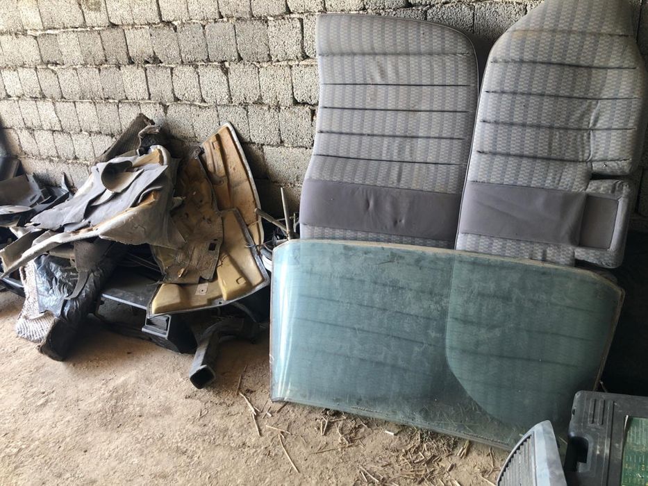 Запчасти на мерседес 190 б/у