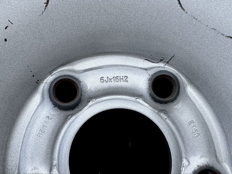 4бр.Оригинални джанти 16" 5x114.3 за Renault Trafic,Opel Vivaro,Duster