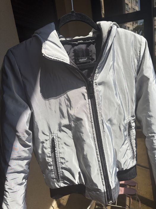 Сребристо яке Guess xs/s